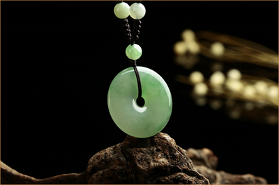 和合玉器的真?zhèn)闻c質(zhì)量探析 兼論與五金交電的關(guān)聯(lián)